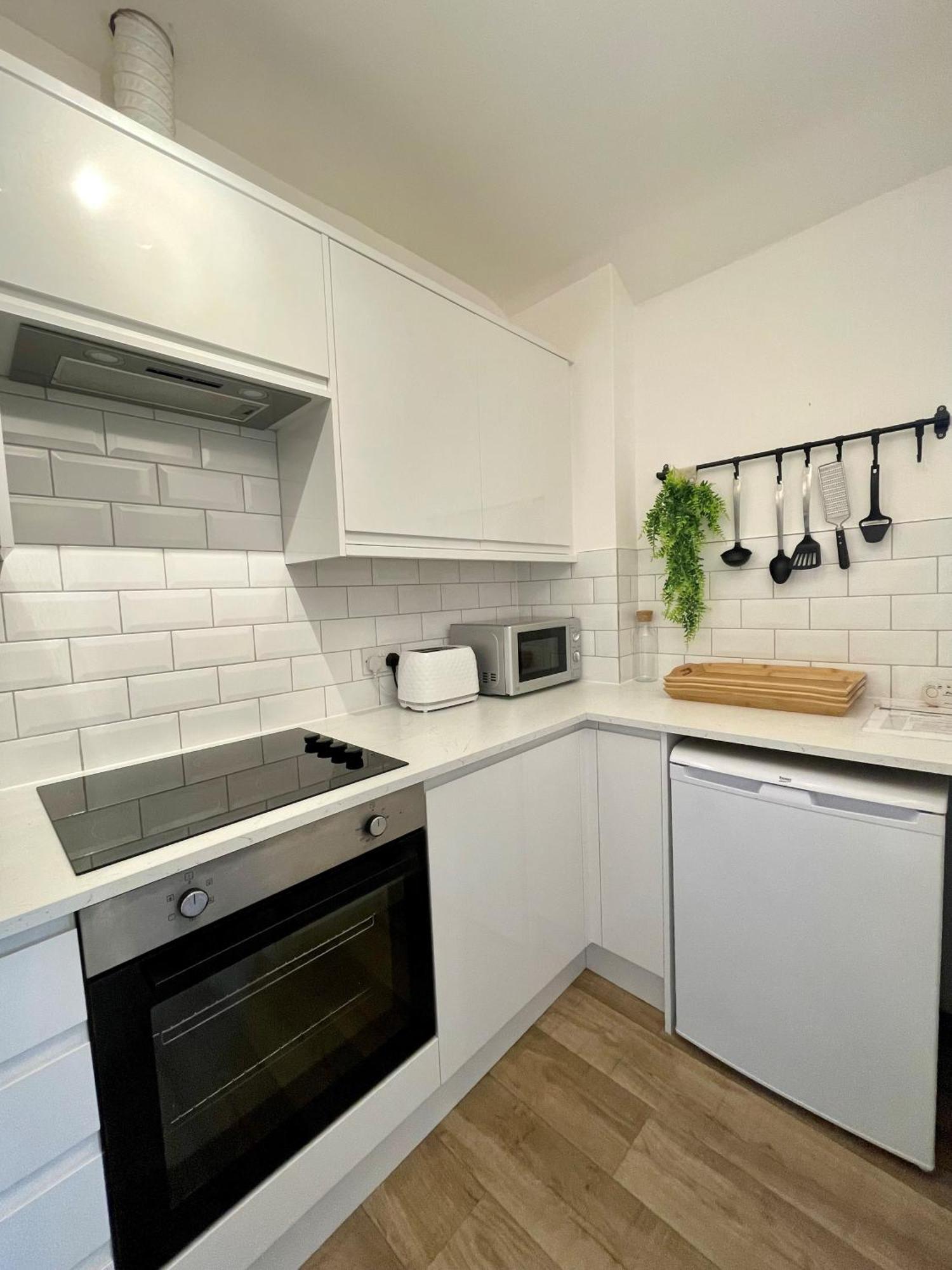Central, Modern Apartment Bournemouth Eksteriør billede